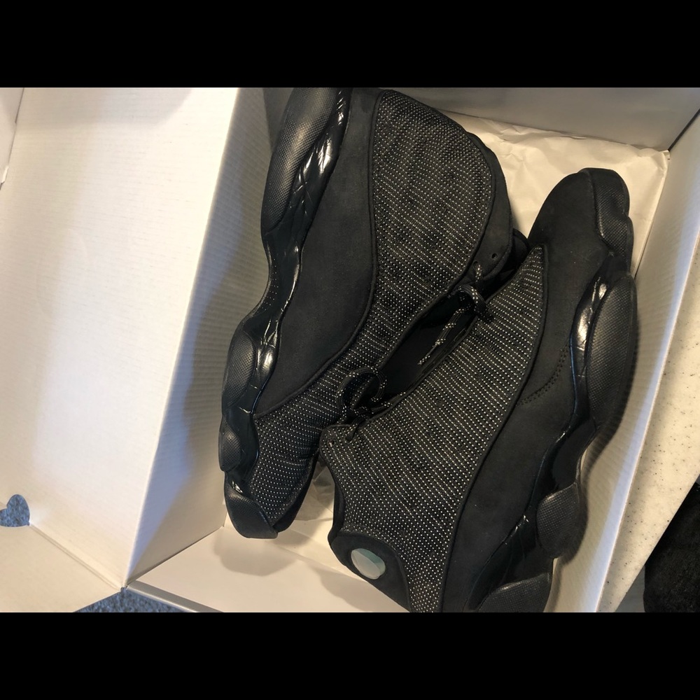 Jordan 13 black cat’s . Size 11 . Great condition